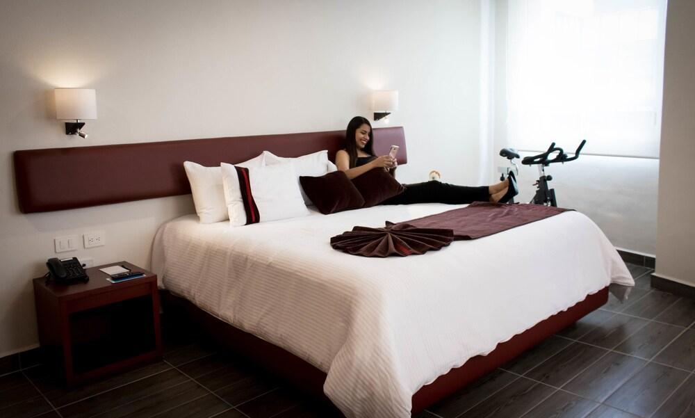 Hotel Mision Puebla Angelopolis Esterno foto
