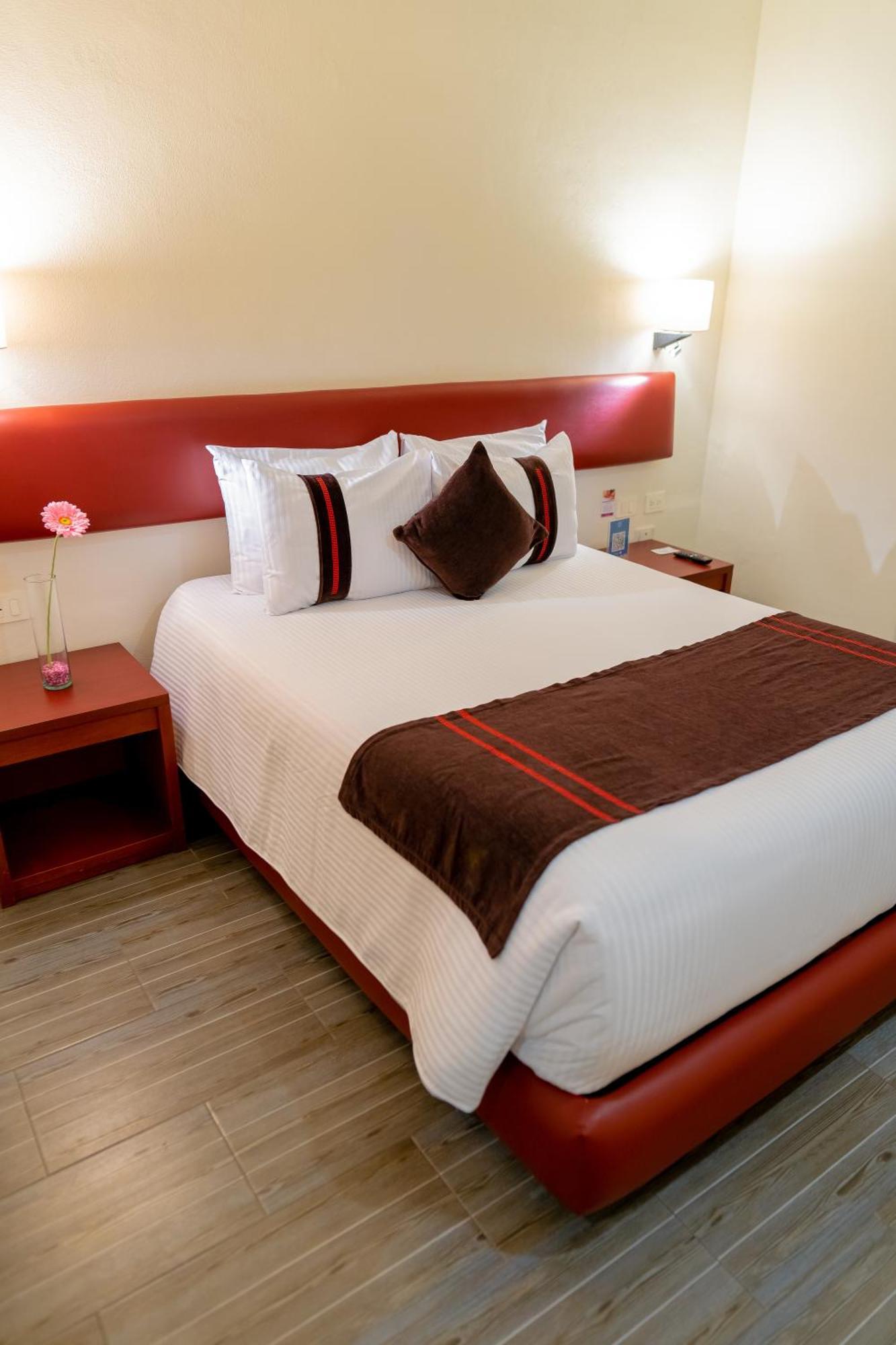 Hotel Mision Puebla Angelopolis Esterno foto